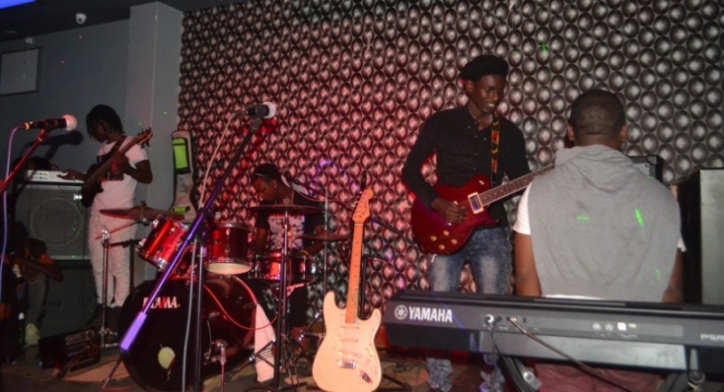 Urupfu rw’umwe muri 'Peace and Love' rwatumye 'Cheers Band' biyambura ubuhunzi bishora i Burundi 