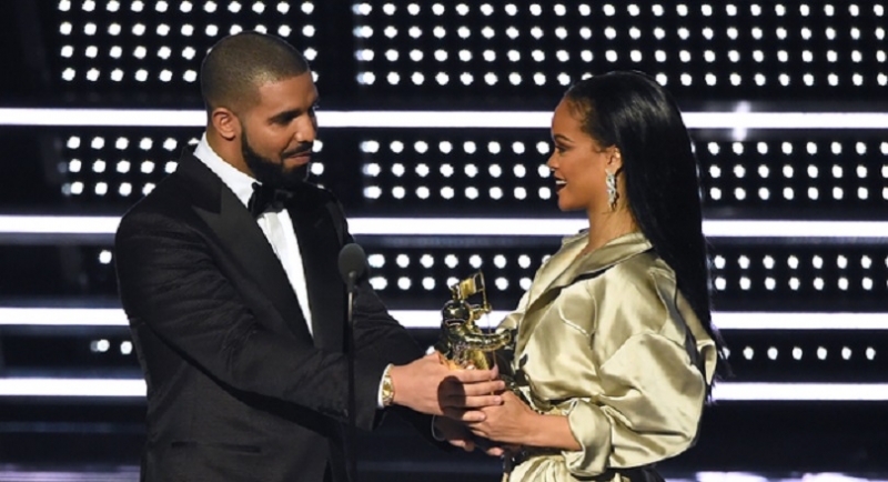 Mu ijoro rya MTV Video Music Awards 2016, Drake yaciye amarenga ku rukundo rwe na Rihanna