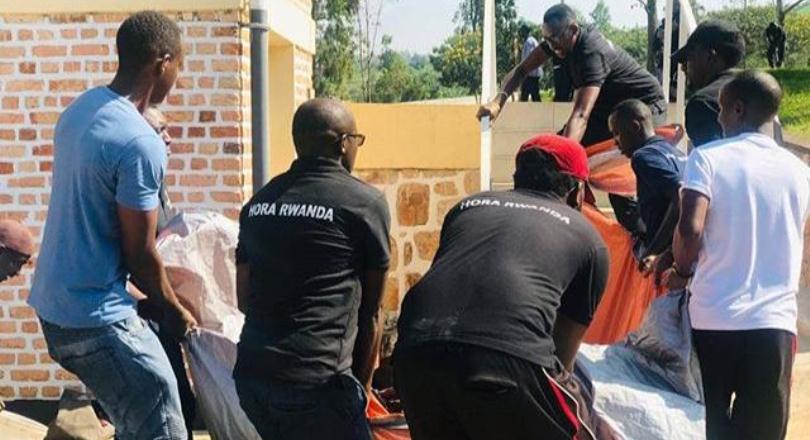 Urubyiruko rwa Hora Rwanda na Royal FM bakoreye umuganda ku rwib ...