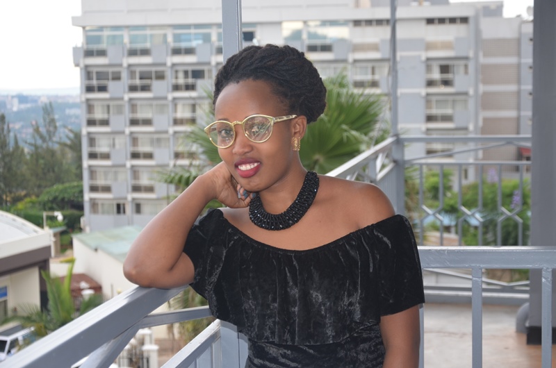 Lyn mu ndirimbo “Tinyuka " yacyebuye abasore batinya kubwira abakobwa ko babakunze-VIDEO