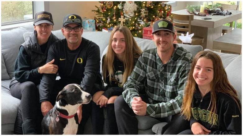 Umugabo n'umugore we ndetse n'umwana wabo bari mu bantu 9 bapfiriye mu mpanuka yahitanye Kobe n'umwana we