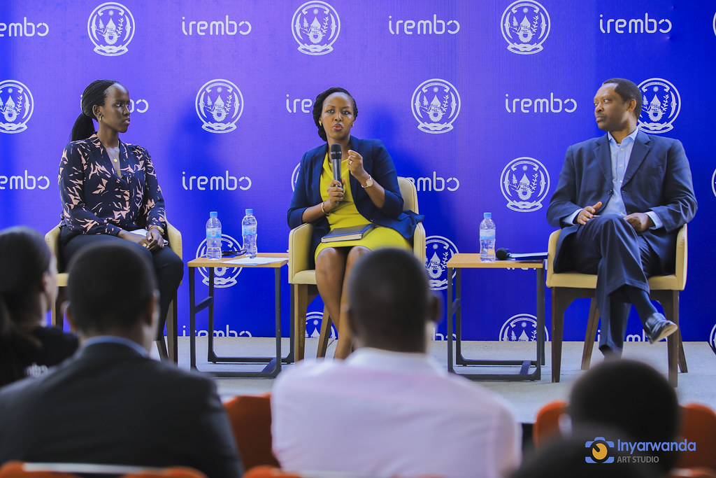 Hamuritswe uburyo bushya bwo gusaba serivisi zitandukanye  ku Irembo bwiswe ''IremboGov 2.0"-AMAFOTO