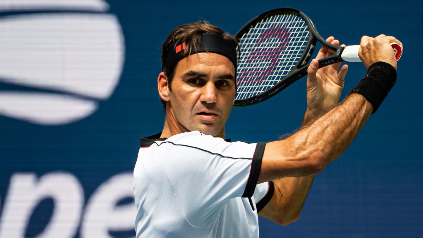 Tennis: Roger Federer wongeye kubagwa ivi azagaruka mu kibuga 2021