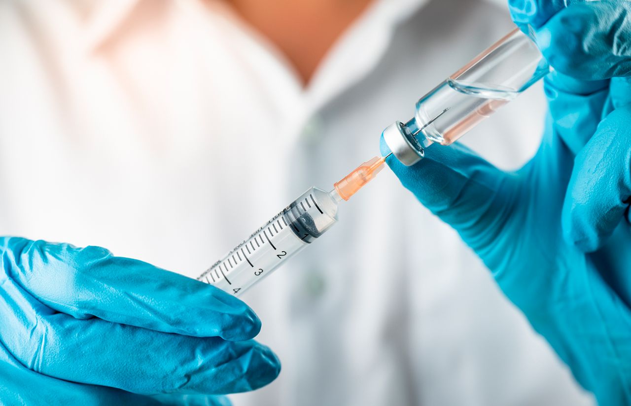 Urukingo rwa Coronavirus rwakozwe na kaminuza ya Oxford rushobora gushyirwa imbere y’abashinzwe kurugenzura uyu mwaka