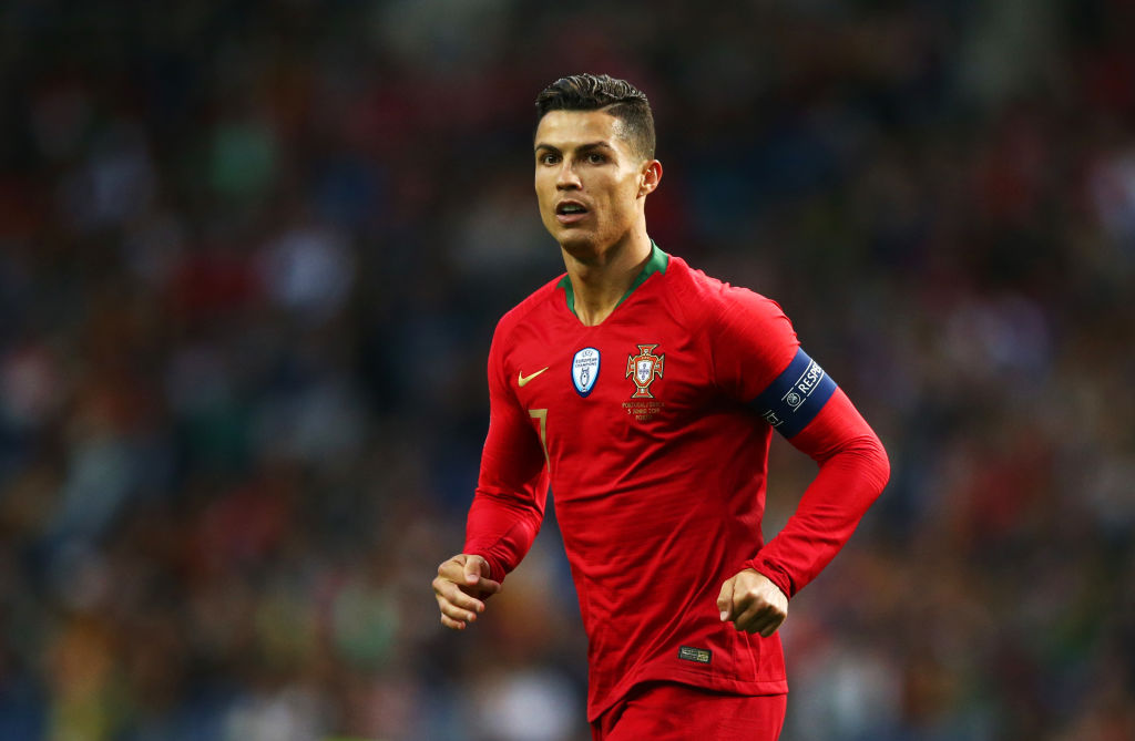 Cristiano Ronaldo yasabwe kwambara agapfukamunwa, yabyanga agasohorwa muri Sitade