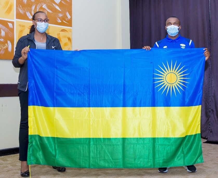 Abakinnyi b'Amavubi bijeje Minisitiri Munyangaju kuzegukana igikombe cya CHAN