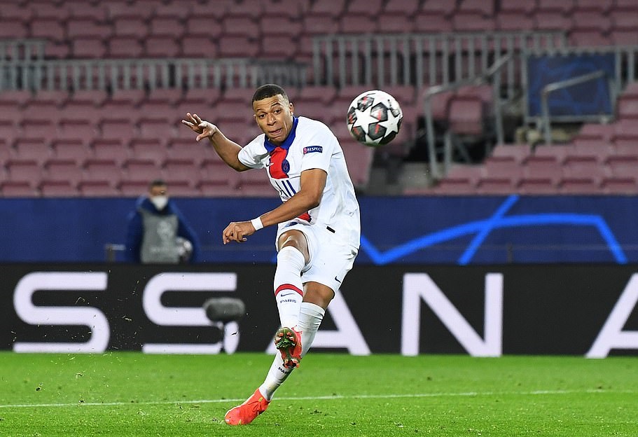 Arahenze! PSG yashyize hanze akayabo ikipe izagura Mbappe izatanga