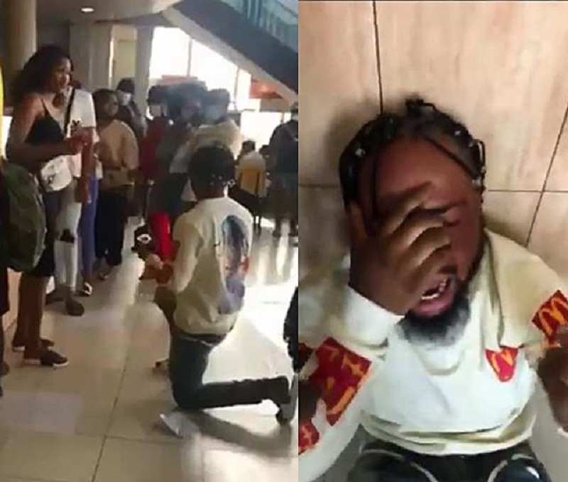  Amarira y’umugabo atemba ajya mu nda mu gihe ay’umusore watereye ivi inkumi ikamubwira 'OYA' yisutse hanze