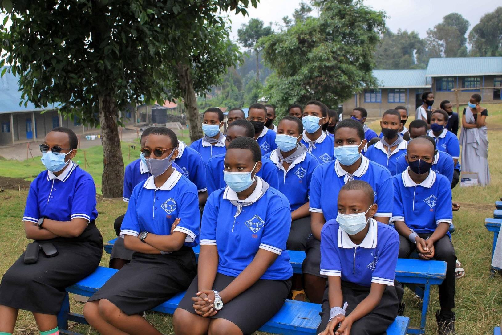 Rubavu: Abanyamuryango ba AERG Ihumure bibutse abazize Jenoside yakorewe Abatutsi bashyinguye mu rwibutso rwa Jenoside rwa Bigogwe-AMAFOTO 