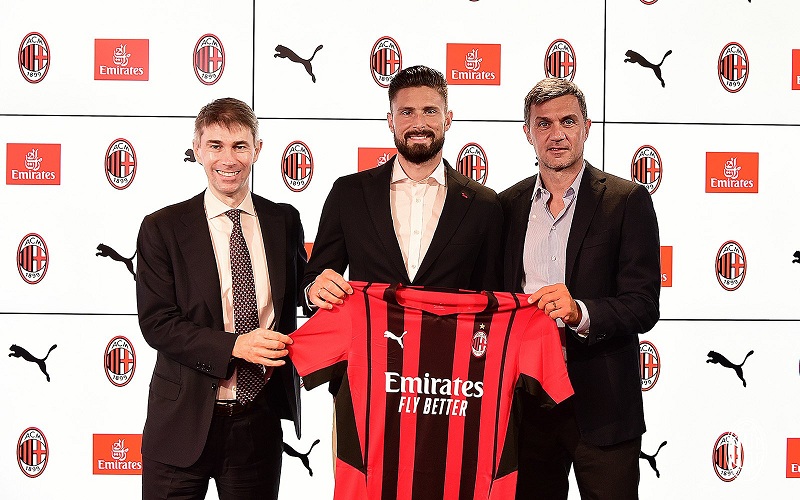 Olivier Giroud yasohotse muri Premier League yari amazemo imyaka 9 yerekeza muri AC Milan