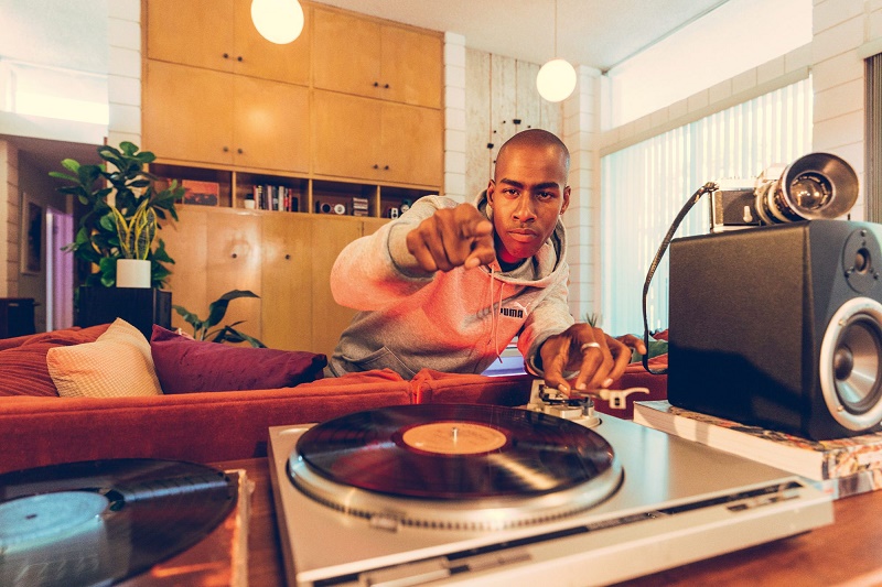 Hollywood:Umunyamideli Ishimwe Manoa yatangiye gukorana na PUMA