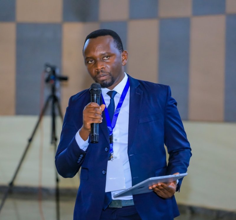 Uwayezu Regis wari umunyamabanga wa FERWAFA yeguye ku mirimo ye