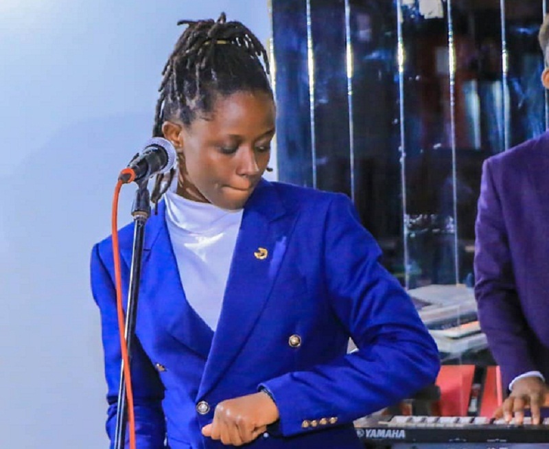 Kellia ufatira urugero kuri Kamaliza yashyize hanze indirimbo yitwa ‘Sinicuza’-VIDEO