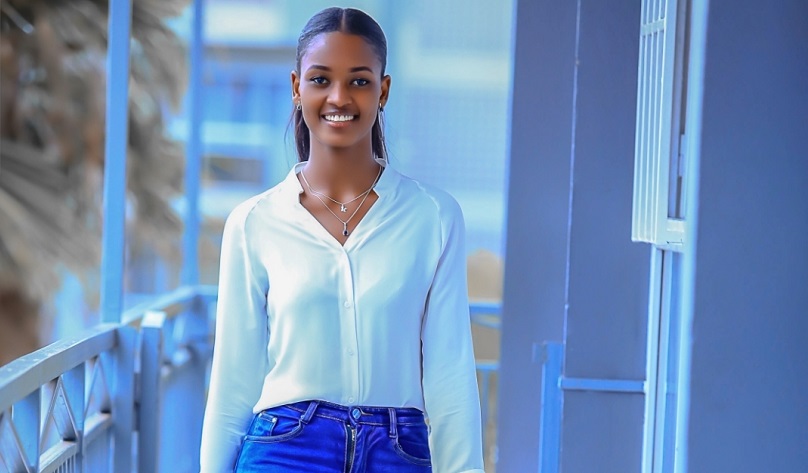 Miss Josine ashyigikiye Resitora yabujije abakiriya kwarura ibiryo byinshi yibutsa abantu ko iyo ubisigaje byangiza ibidukikije