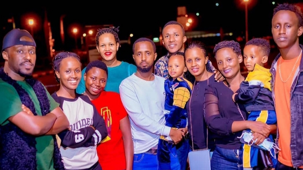 Ni urwibutso abasigiye! Zebedayo Family basohoye indirimbo 'Tuvubire imvura' baririmbanye na Diane atarajya gutura muri Amerika-VIDEO