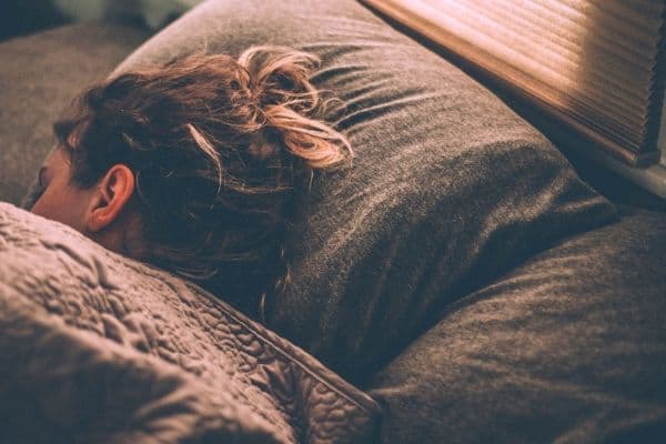 Sezera umukunzi wawe umwifurize ijoro ryiza muri aya magambo meza-IGICE CYA 4