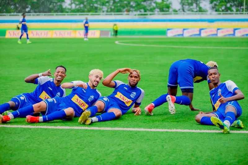 Rayon Sports yatanze Noheli ku bafana bayo isubira muri kuruse y’igikombe, APR FC irokokera i Ngoma