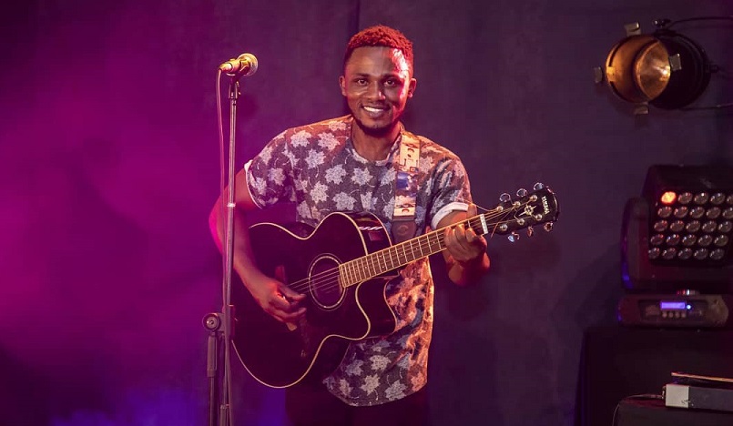 Foda, izina rishya rya Clément Guitarist nyuma yo kwinjirana mu muziki indirimbo yise ‘Nta mahoro’-VIDEO