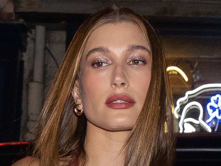 Umugore wa Justin Bieber yajyanywe mu bitaro ikitaraganya kubera ibibazo by’ubwonko abaganga batekereza ko bishobora kuba bifitanye isano na Covid-19