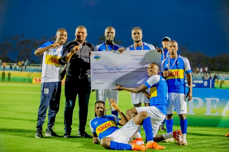 Peace Cup: Rayon Sports yegukanye umwanya wa gatatu yandagaje Police FC y'abakinnyi 10