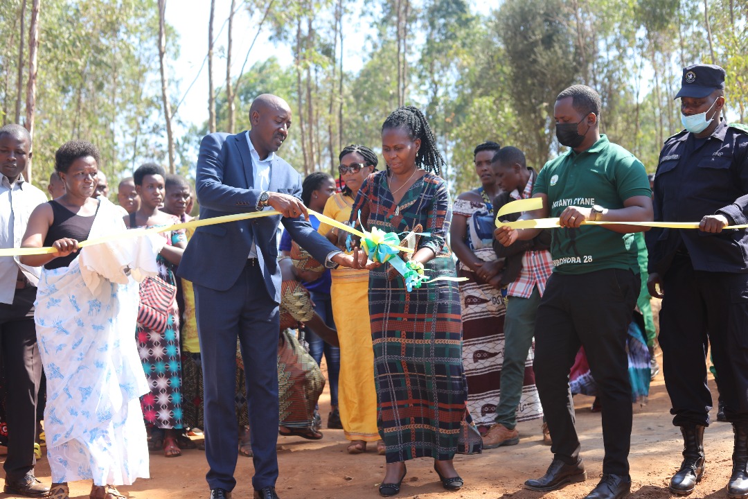 Rwamagana: Hatashywe ibiro by'akagari abaturage basabye Guverineri mu muganda rusange wabaye muri Gicurasi