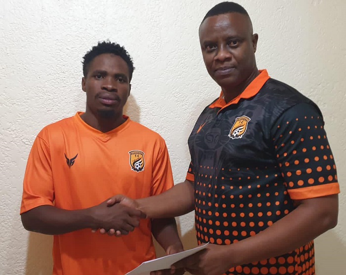 Isoko ry’abakinnyi rirashyushye! Bugesera FC yibitseho rutahizamu wakiniye APR FC na Rayon Sports