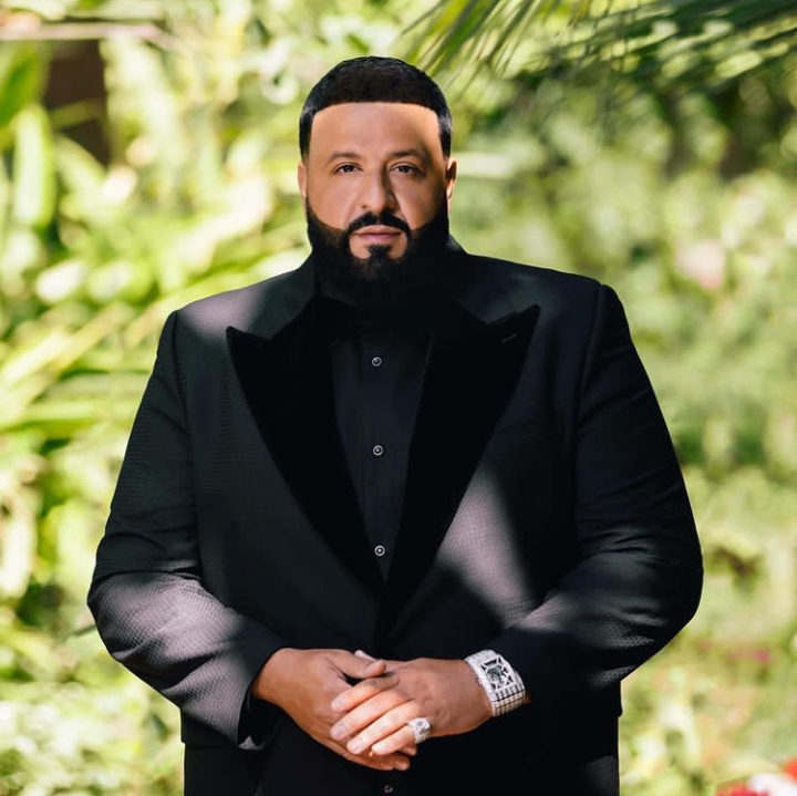 Black Sherif wamamaye mu ndirimbo ‘Kwaku the Traveller’ akomeje kwerekwa urukundo rudasanzwe na Dj Khaled