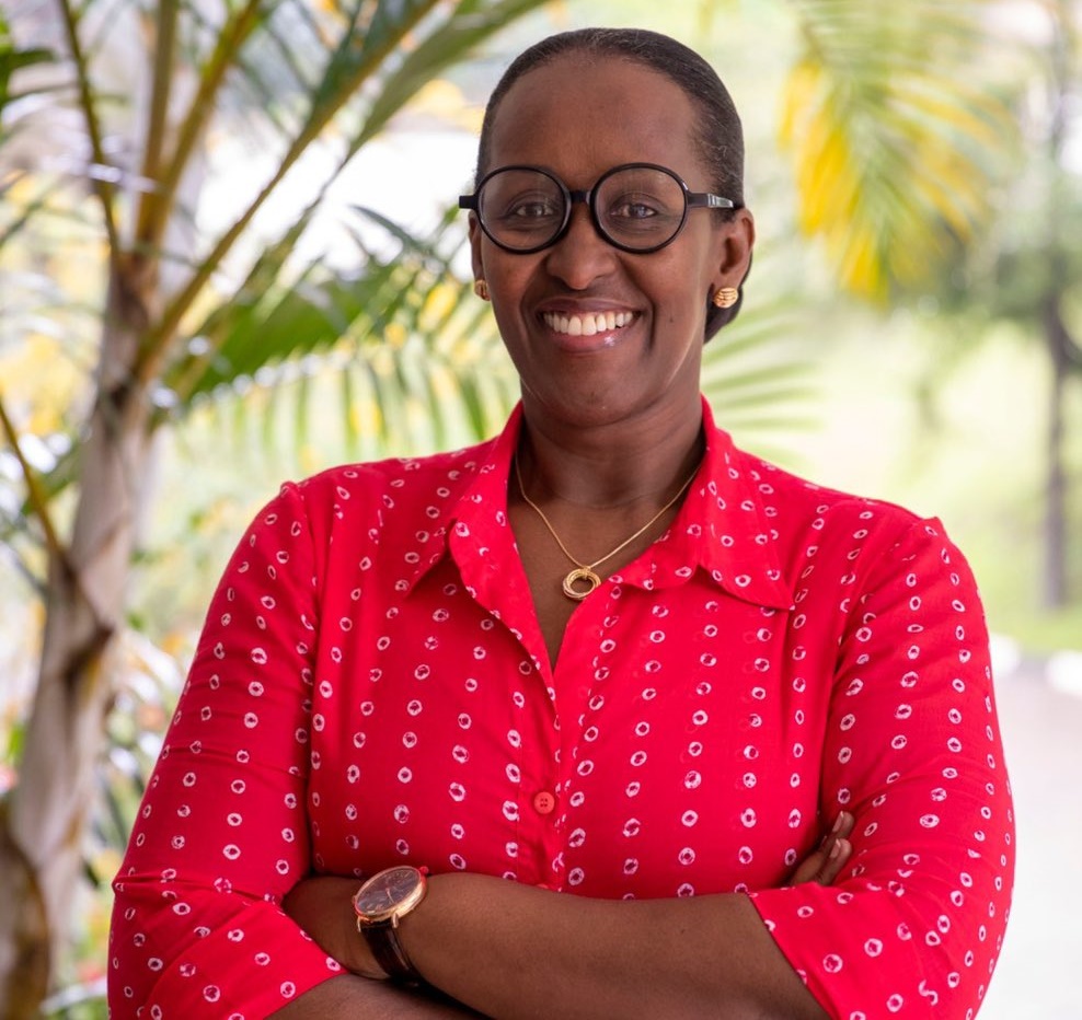 Yujuje imyaka 60 afite abuzukuru 2: Injira mu buzima bwa Madamu Jeannette Kagame n’uburyo yigiye amashuri mu buhungiro