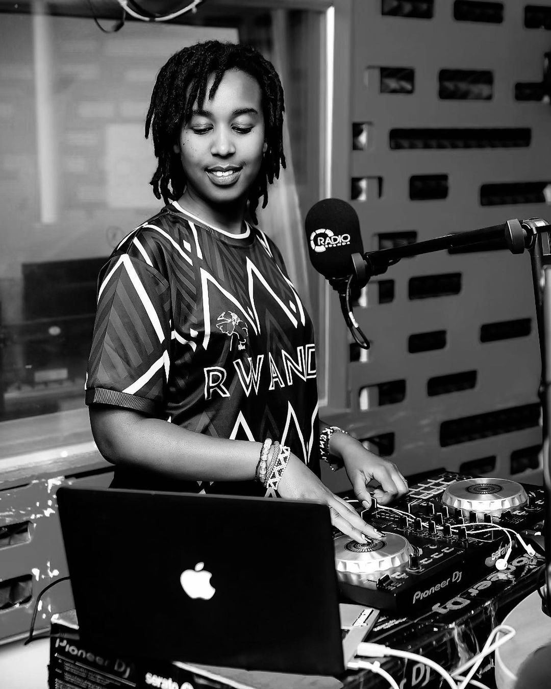 Dj Rugamba umukobwa rukumbi uhatanye muri Mutzig Amabeats yasaby ...