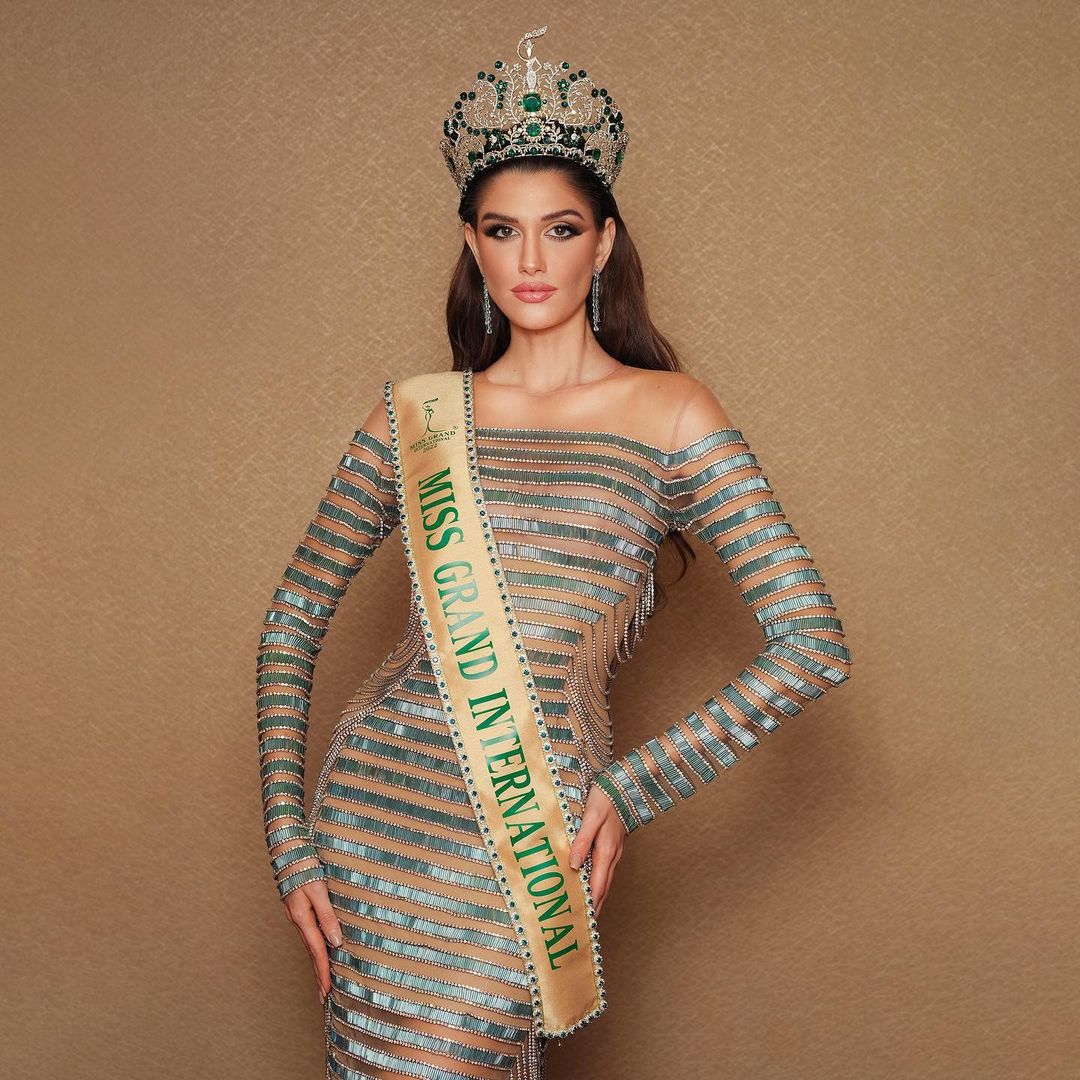Isabella yegukanye ikamba rya Miss Grand International nyuma yo ...