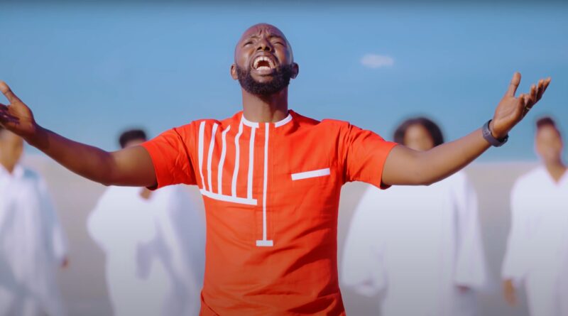 Tumaini Byinshi yashyize hanze indirimbo nshya "Umwambi" yakoreye ku nyanja y'umunyu-VIDEO