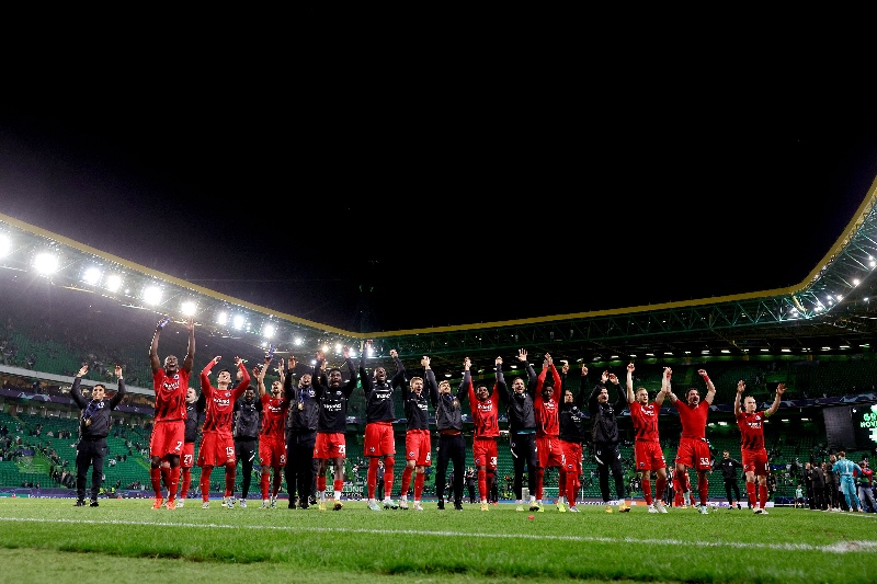 UCL: Atletico Madrid yabuze intama n'ibyuma, Amakipe 8 asoza imi ...