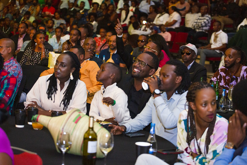 Aryoha asubiwemo! Ibyamamare byitabiriye igitaramo cy'Ibihame by'Imana-AMAFOTO