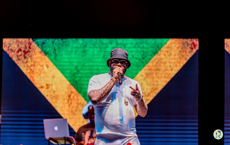 Abahanzi barwaniye kuririmba mbere! Demarco yasize umugani i Kigali-AMAFOTO+VIDEO