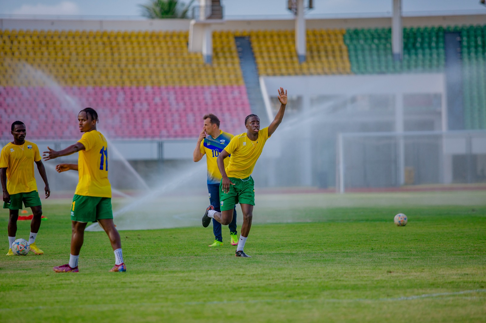 FERWAFA yatanze abagabo nyuma y’aho Benin isutse amazi ku bakinnyi bahagarariye miliyoni z’abanyarwanda