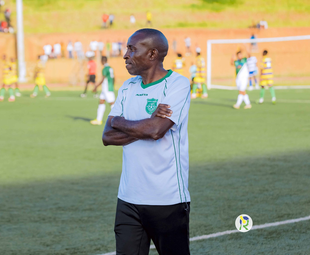 Umutoza udakoresha WhatsApp yakegukana shampiyona?-AMAFOTO + VIDEO