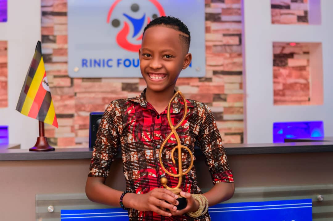 Se ni Apotre! Umunyarwandakazi Jemimah w'imyaka 12 wabaye umuhanzi muto w'umwaka muri Uganda ni muntu ki?