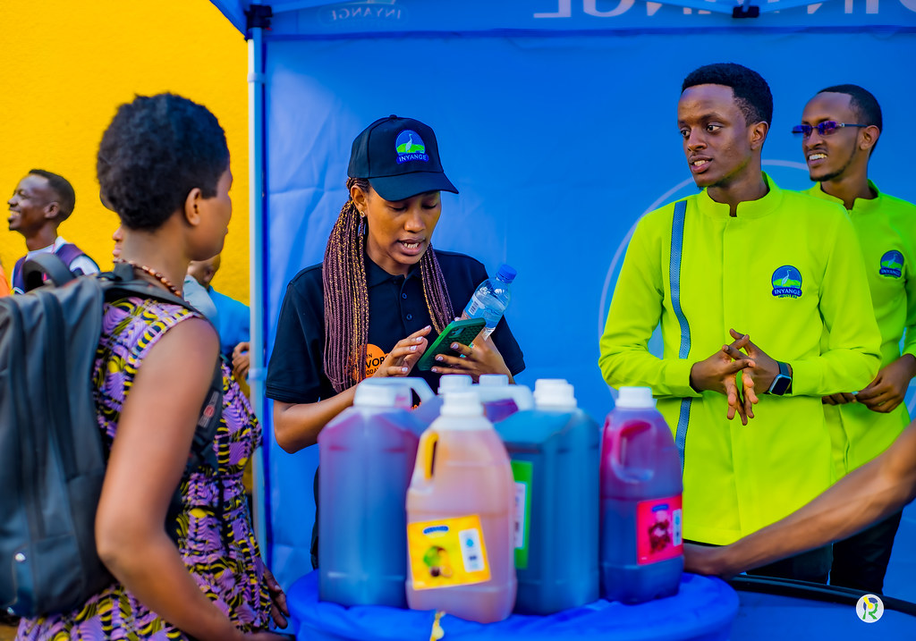 Inyange yashyize ku isoko ubwoko bw'imitobe ifungurwa izafasha abakiriya kuzigama amafaranga - AMAFOTO