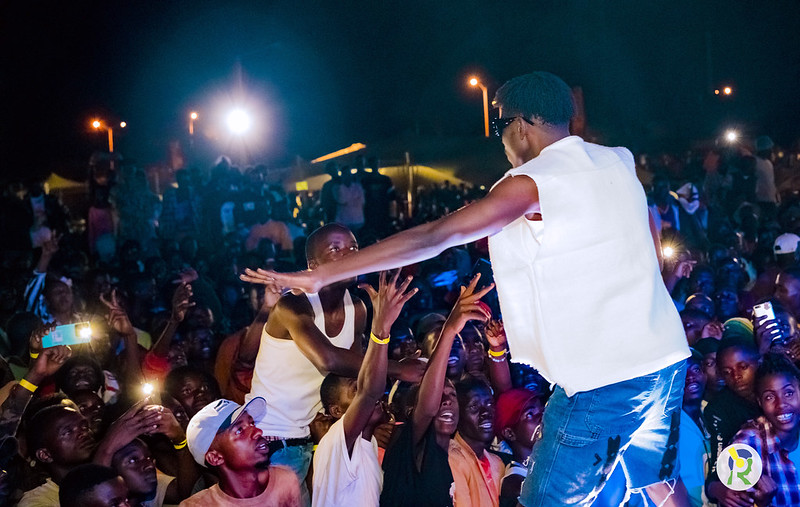 Abarimo Ish Kevin batanze ibyishimo mu gitaramo cya Skol Lager i Huye-AMAFOTO