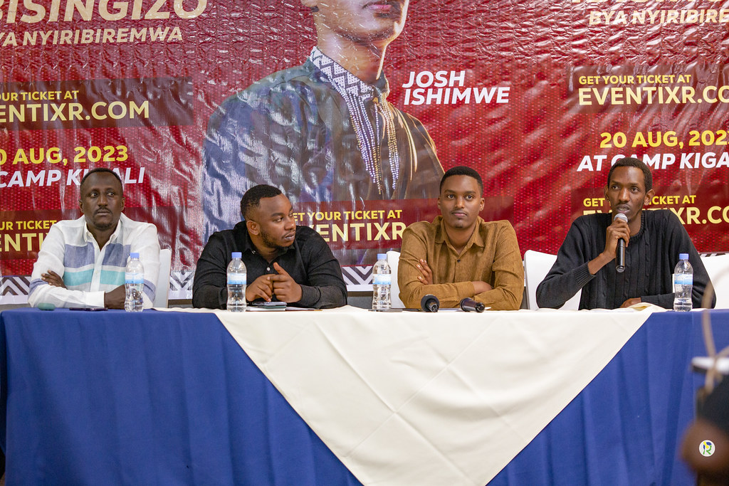 Josh n'itsinda bafatanije gutegura igitaramo batangaje ko imyiteguro irimbanije kandi nta mpungenge izo arizo zose abantu bakwiye kugira haba mu mitegurire y'igitaramo nyirizina na nyuma yaho