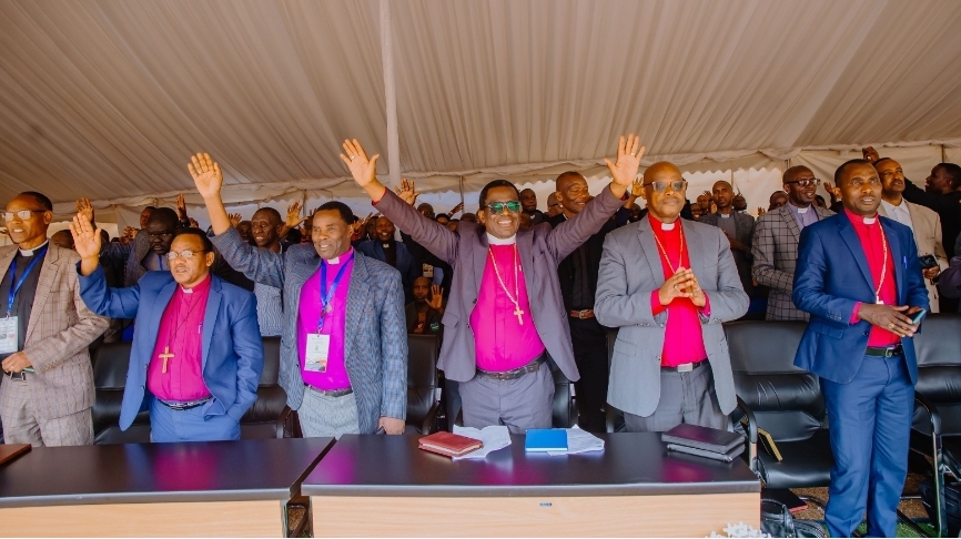 EAR Gahini yasoje igiterane kitabiriwe n'ibihumbi 10, benshi barimo abatinganyi bakira agakiza-AMAFOTO 100