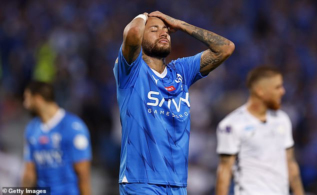 Neymar yakuwe mu bakinnyi b'ikipe aheruka kwerakezamo 