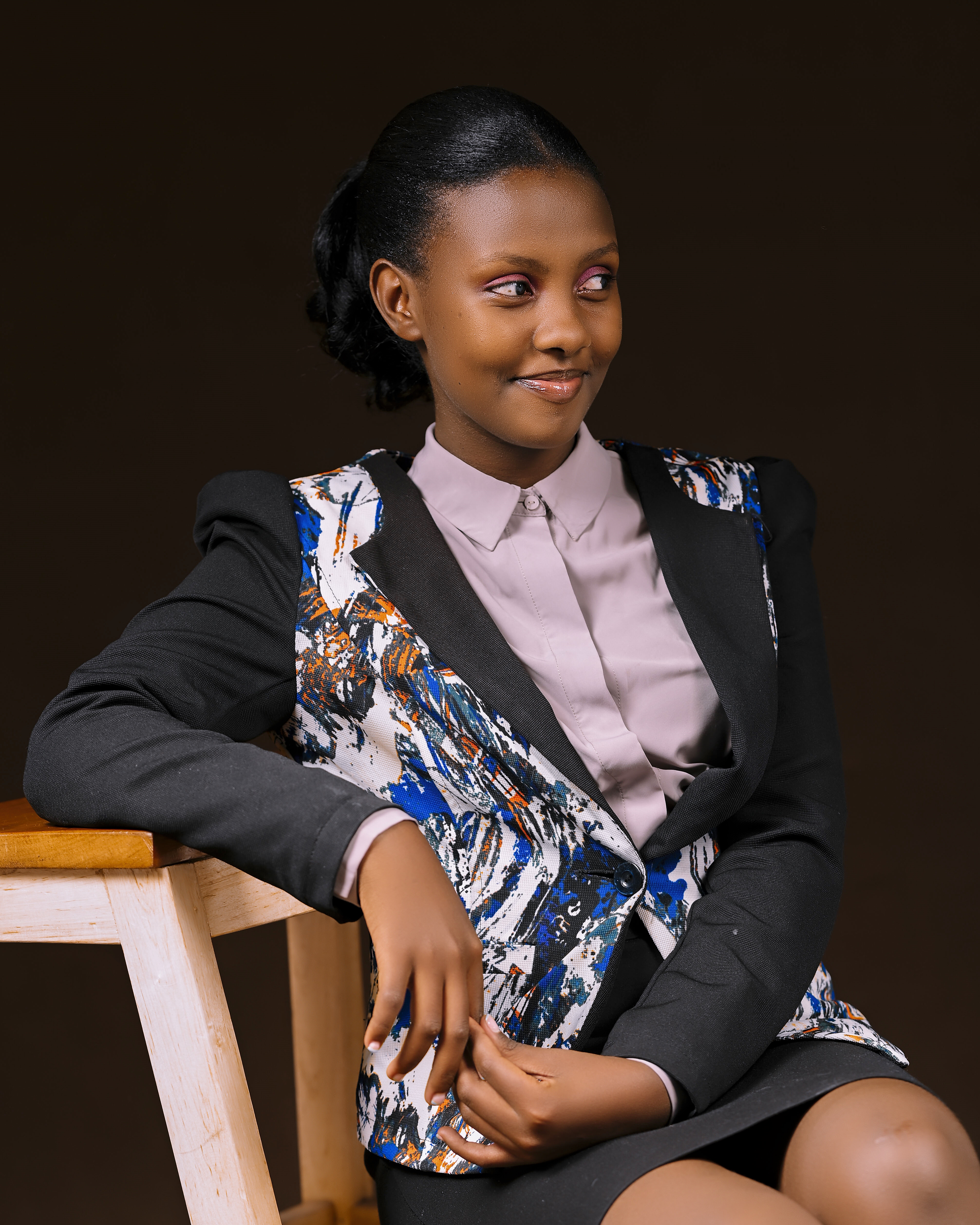 Indogobe Mu Rwanda Umulisa Cynthia wateguje EP ya mbere agiye kuzenguruka 'East Afr ...