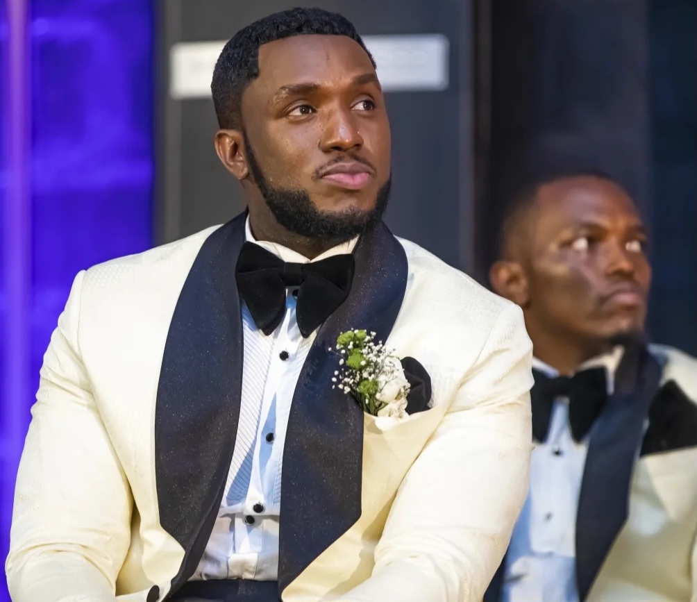 Wambarwa rimwe gusa! Byinshi ku musatsi w'umukorano The Ben yambaye mu bukwe bwe