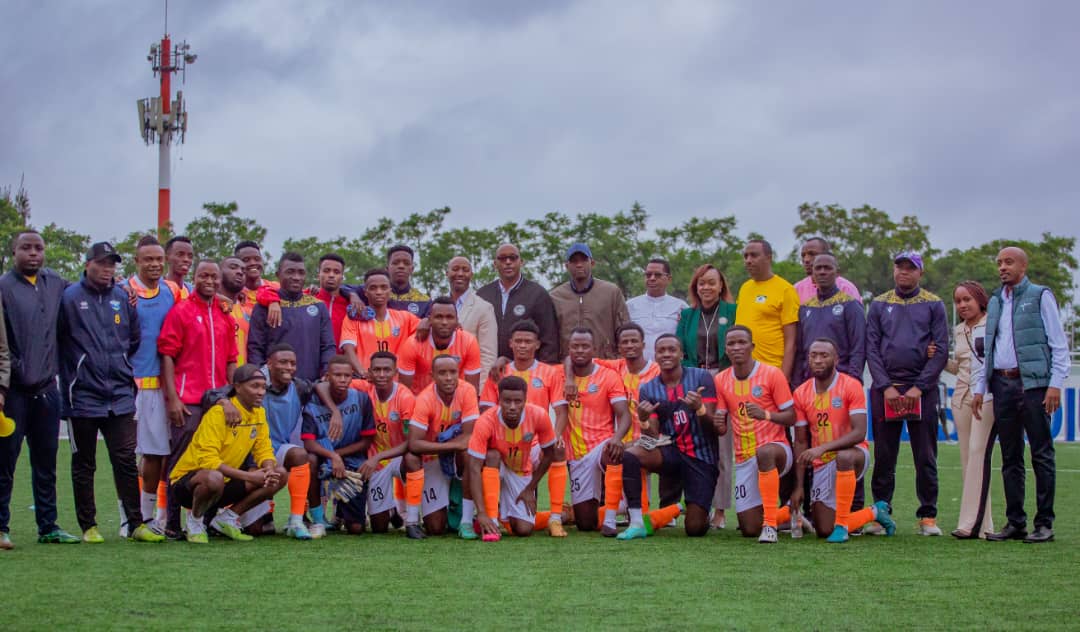 Abakinnyi ba As Kigali bahawe uduhimbazamusyi 4 two kwizihiza umwaka mushya - VIDEO