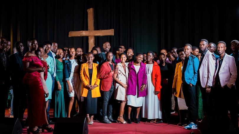 Ayimazemo imyaka 22: Ibyo wamenya kuri Korali Anointed Family yibarutse Josh Ishimwe