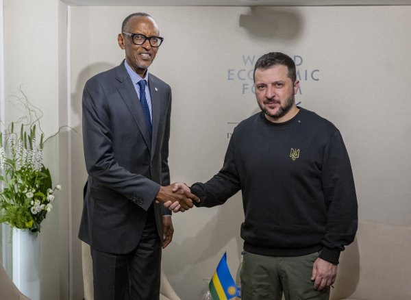  Bwa mbere Perezida Kagame yahuye na Volodymyr Zelensky wa Ukraine
