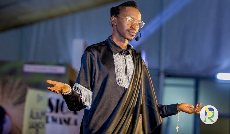 Umusizi Rumaga yateguje Album ishingiye ku buzima bwo mu mutwe