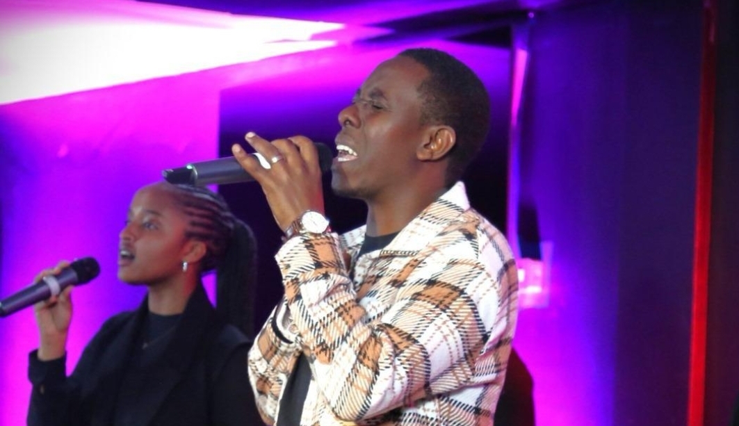 Yayoboye True Promises! Bonnke wavomye indirimbo i Kanyarira age ...