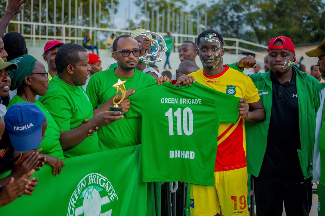 Nzeyurwanda Djihad yahembwe nk'umukinnyi wakinnye imikino myinsh ...